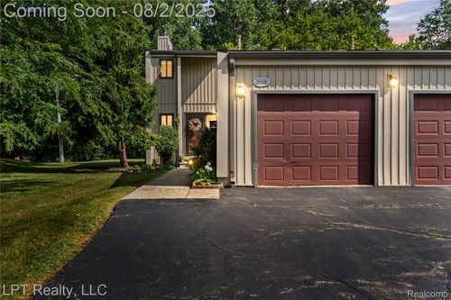 25118 Woodvale Dr N, Southfield, MI, 48034-1277 | Card Image