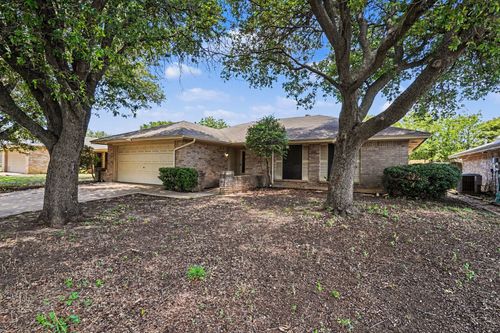 2608 Green Ridge St, Fort Worth, TX, 76133-7286 | Card Image