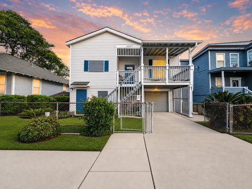 2809 Avenue P, Galveston, TX, 77550-7751 | Card Image