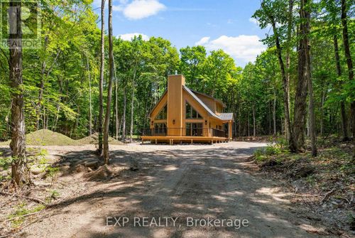 743 Lakewoods Dr, Barry's Bay, ON, K0J1B0 | Card Image