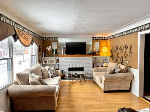 26799 Greenleaf St, Roseville, MI, 48066-3306 | Card Image