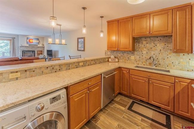 110 - 20 Hunter Hill Rd, Condo with 2 bedrooms, 2 bathrooms and null parking in Crested Butte CO | Image 7