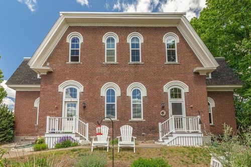 apt-2-14 Knight St, Concord, NH, 03301-3273 | Card Image