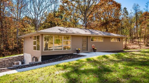 7700 West Pike, Zanesville, OH, 43701-9375 | Card Image