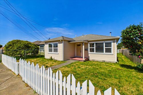 724 Stewart St, Eureka, CA, 95503-5048 | Card Image