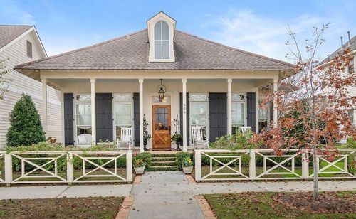 909 Tezcucco Ct, Covington, LA, 70433-8157 | Card Image