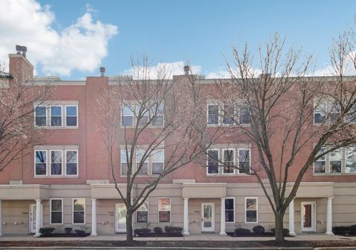 2o-7312 Circle Ave, Forest Park, IL, 60130-1165 | Card Image