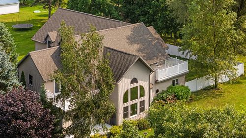 211 Bluff St, Eastlake, MI, 49626-9807 | Card Image