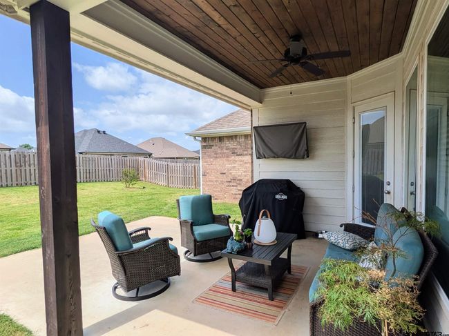 1808 Forestdale Blvd, House other with 4 bedrooms, 2 bathrooms and null parking in Whitehouse TX | Image 6