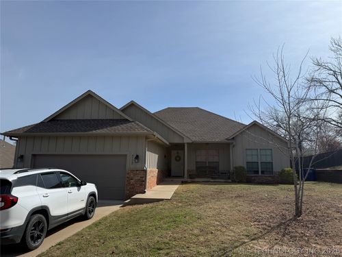 713 N Grandview, Stillwater, OK, 74075 | Card Image
