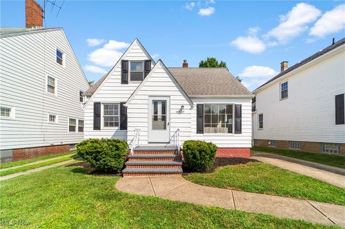 9507 Bohning Drive, Garfield Heights, OH, 44125 | Card Image