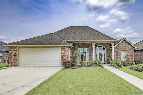 209 Lansdown Dr, Houma, LA, 70360-8362 | Card Image