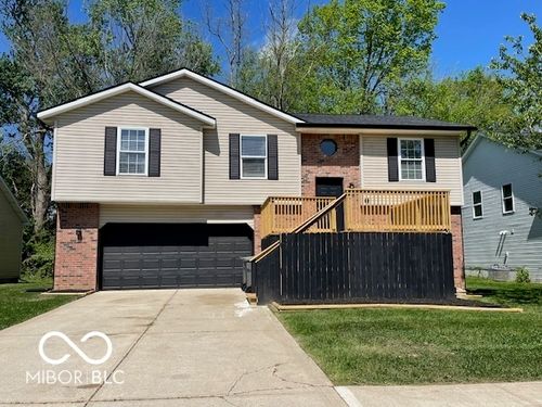 912 S Larkspur Ln, Bloomington, IN, 47403-2957 | Card Image