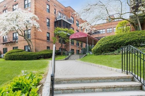 apt-2g-1015 Old Post Rd, Mamaroneck, NY, 10543-3965 | Card Image