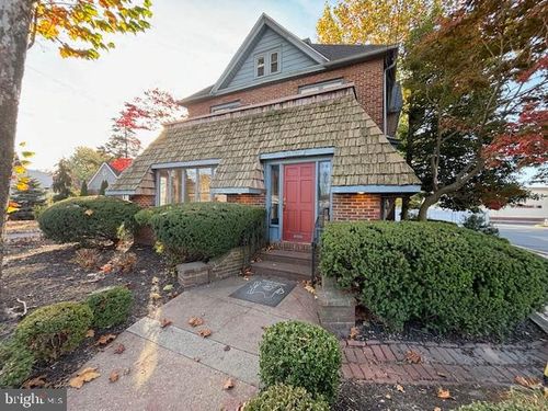 26 E Kings Hwy, Mount Ephraim, NJ, 08059-1337 | Card Image