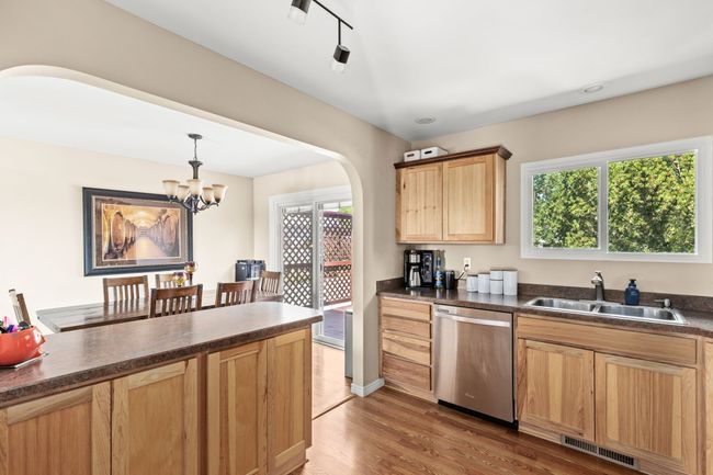 Kitchen | Image 11