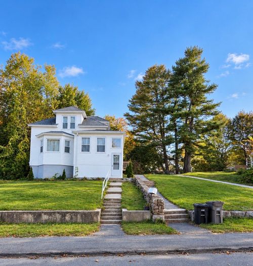 15 Draper Rd, Gardner, MA, 01440-1804 | Card Image