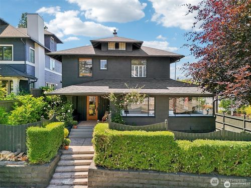 2233 2nd Ave W, Seattle, WA, 98119-2624 | Card Image