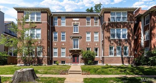 3w-5885 Nina Pl, Saint Louis, MO, 63112-1538 | Card Image