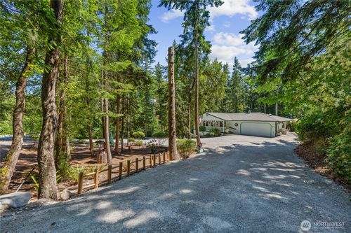 38 E Dry Lake Rd, Camano Island, WA, 98282-7641 | Card Image