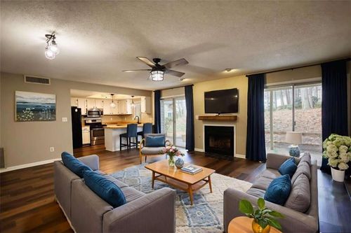 11 Doranne Ct Se, Smyrna, GA, 30080-8077 | Card Image