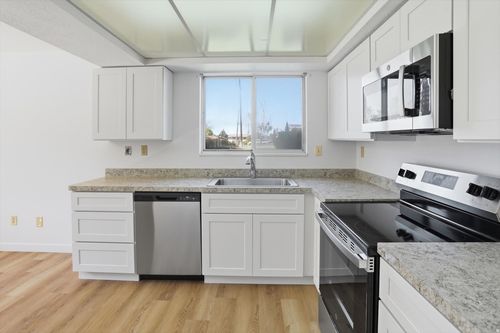 856 E 5575 S, Ogden, UT, 84405-7016 | Card Image