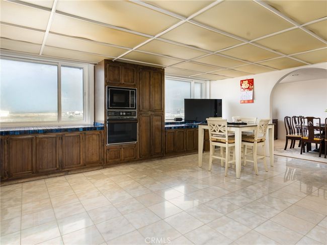 UNIT-100 - 770 W Imperial Ave, Condo with 4 bedrooms, 3 bathrooms and 4 parking in El Segundo CA | Image 8
