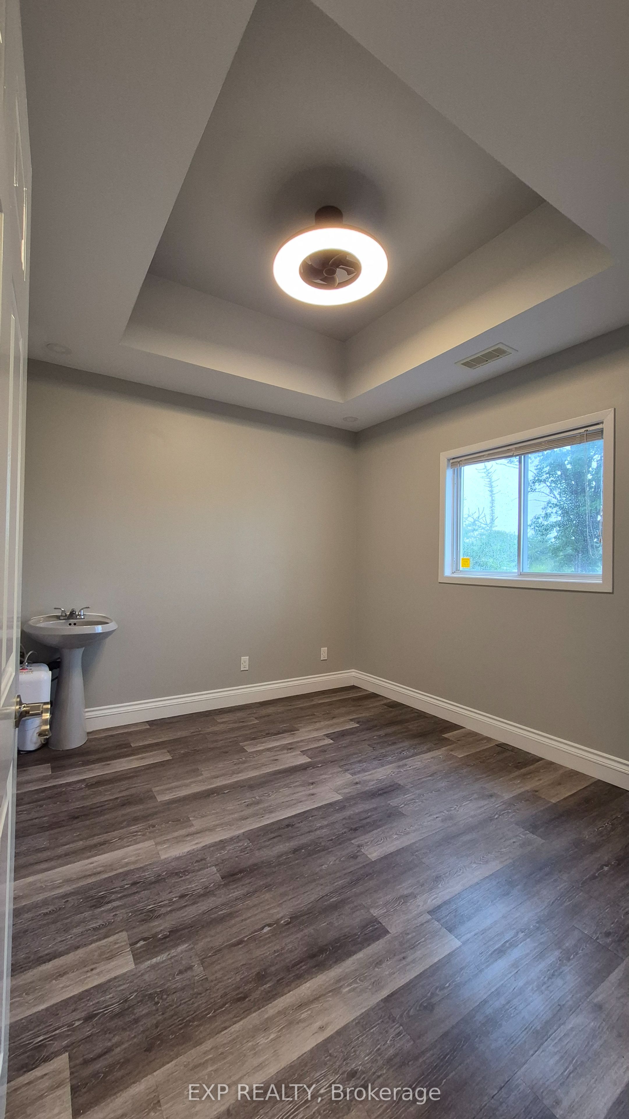 Commercial Lease in Carleton Place 2