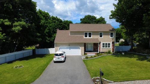 2 Farmington Road, Nashua, NH, 03060 | Card Image