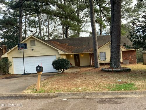 143 Waywood Dr, Jackson, MS, 39212-2239 | Card Image