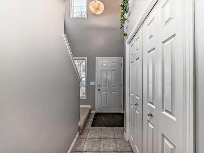 127 Hidden Creek Rise Nw, Home with 3 bedrooms, 2 bathrooms and 2 parking in Calgary AB | Image 12