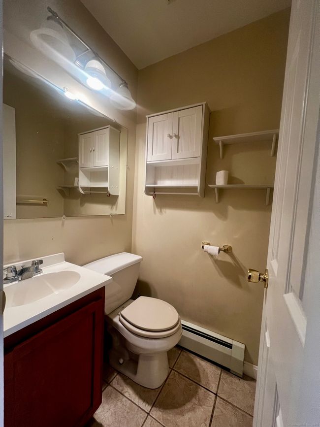 APT-14 - 70 Brown Ave, Condo with 2 bedrooms, 2 bathrooms and null parking in Griswold CT | Image 11