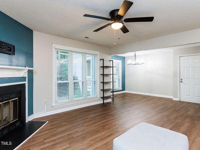 010-1280x960-living-room | Image 10