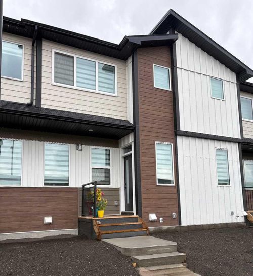 795 Wolf Willow Boulevard Se, Calgary, AB, T2X5R3 | Card Image