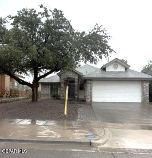 12158 Noel Espinoza Cir, El Paso, TX, 79936-7192 | Card Image