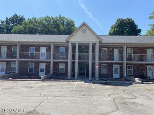 526 Rhodwin Ave, Maryville, TN, 37803-4874 | Card Image