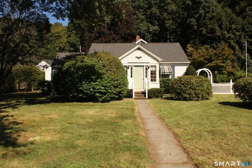 70 Woodside Ave, Oxford, CT, 06478-1968 | Card Image