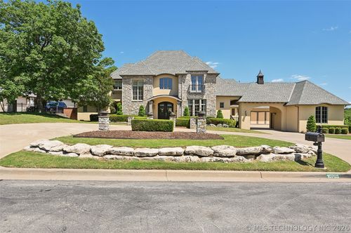 10703 S Forest Ave, Jenks, OK, 74037-3019 | Card Image