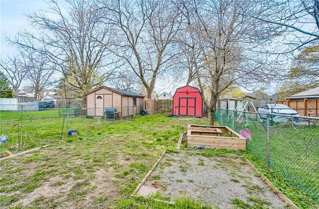 93 E 23 Rd St, House other with 3 bedrooms, 1 bathrooms and 2 parking in Hamilton ON | Image 28