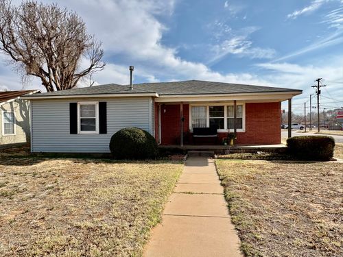 702 E Lake St, Brownfield, TX, 79316-3622 | Card Image