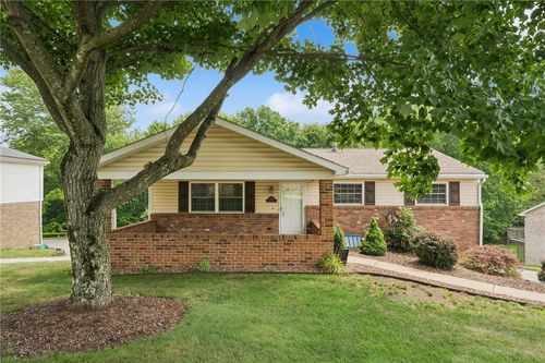 221 David Dr, Delmont, PA, 15626-1103 | Card Image