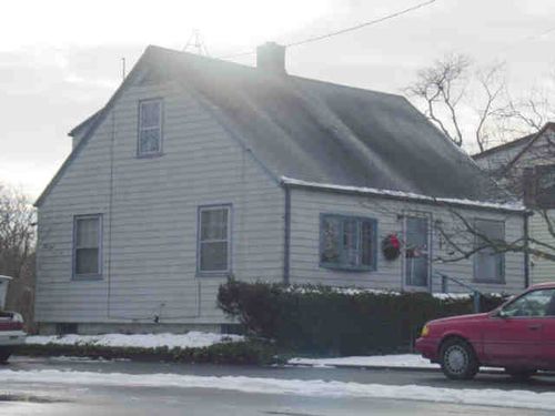 31 Macarthur Blvd, South Kingstown, RI, 02879-3721 | Card Image