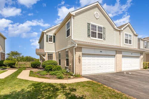593 Springbrook Trl N, Oswego, IL, 60543-4005 | Card Image
