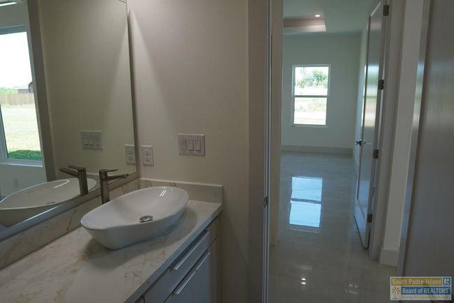 3718 White Rock Cir, House other with 4 bedrooms, 4 bathrooms and 2 parking in Harlingen TX | Image 39