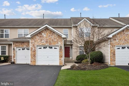 16 Hogan Way, MOORESTOWN, NJ, 08057-3838 | Card Image