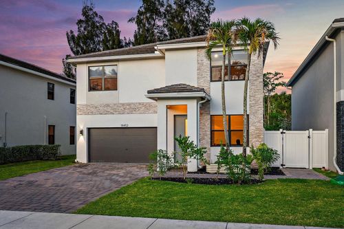 18452 Glenstone St, Jupiter, FL, 33458-3613 | Card Image