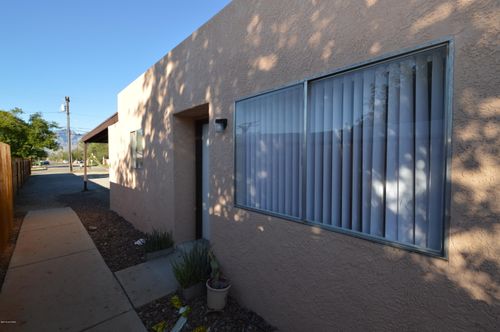 4112 E Flower St, Tucson, AZ, 85712-1834 | Card Image