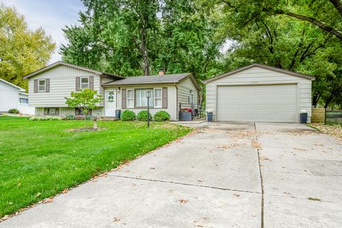 1246 Adams Dr, Saint Joseph, MI, 49085-9758 | Card Image