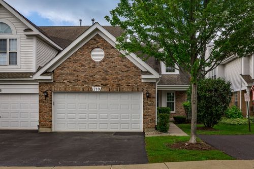 710 Citadel Dr, Westmont, IL, 60559-5561 | Card Image