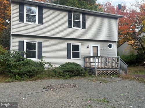 915 Granite Terrace, Tobyhanna, PA, 18466 | Card Image